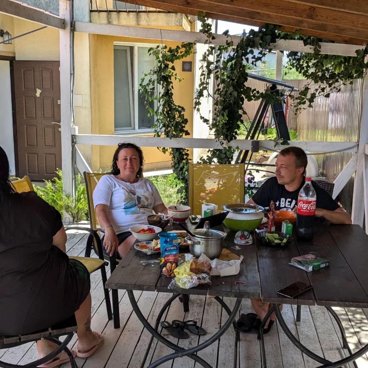 Guest House Dacha Karolino-Buhaz Kültér fotó