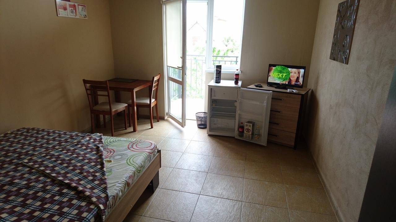 Guest House Dacha Karolino-Buhaz Kültér fotó