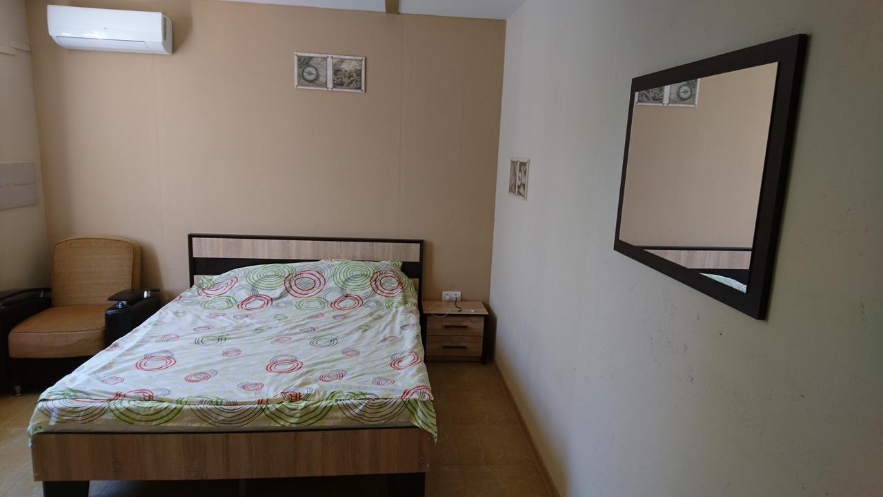 Guest House Dacha Karolino-Buhaz Kültér fotó